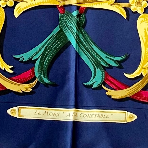 HERMES Scarf LE MORS A LA CONETABLE 100% Silk - Picture 4 of 5